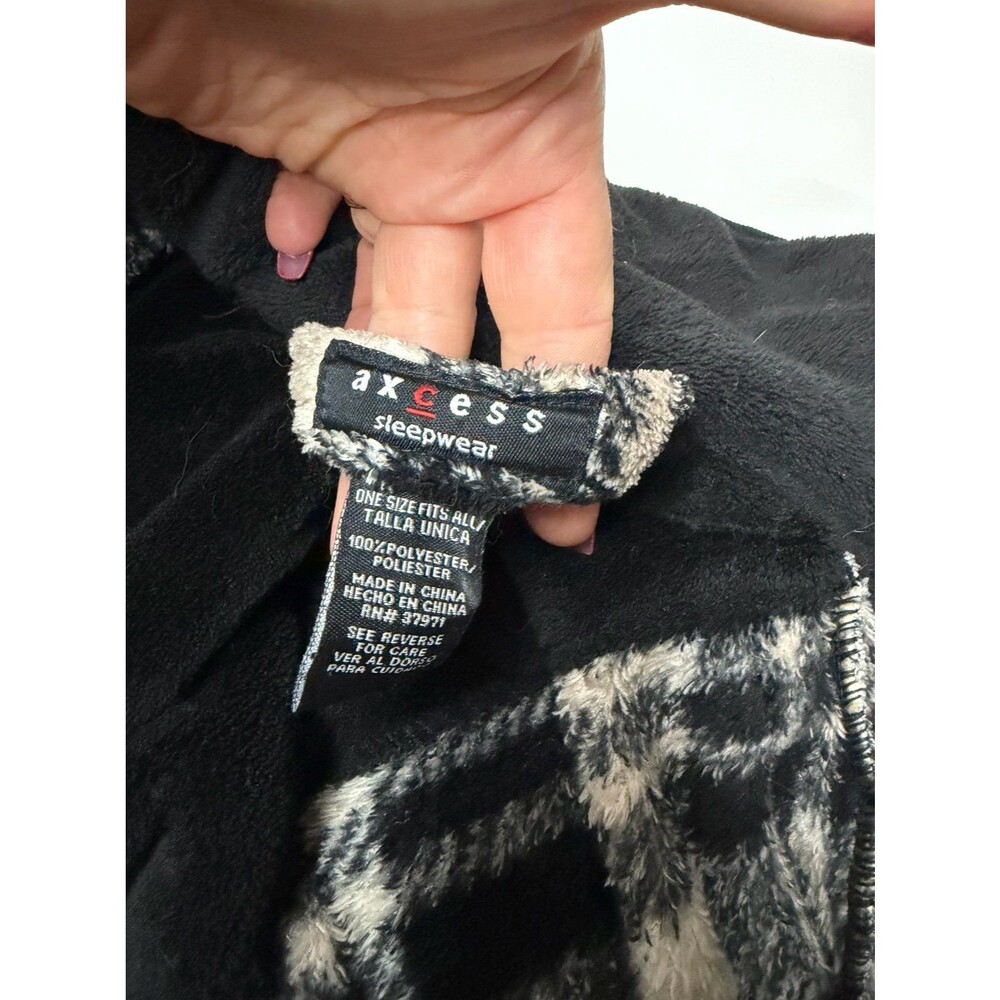 Men’s Plaid Robe - Picture 2 of 2